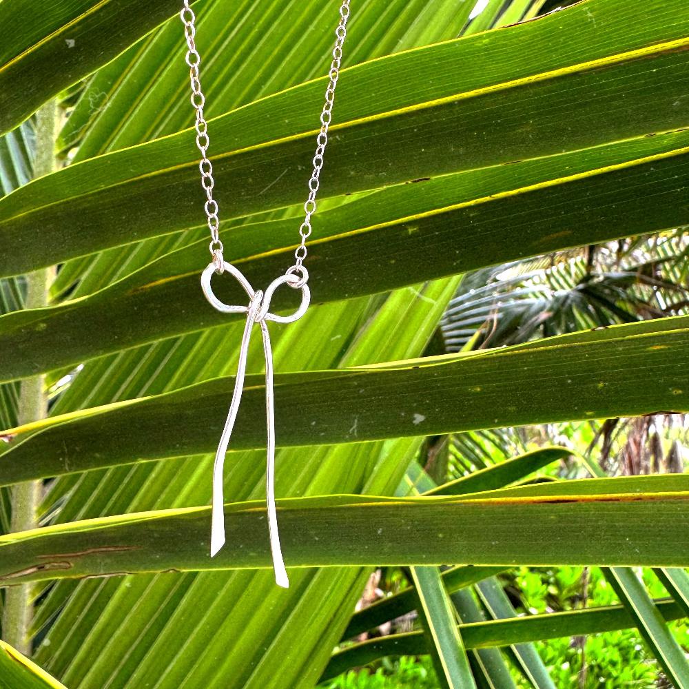 bow necklace - Freshie & Zero Studio Shop