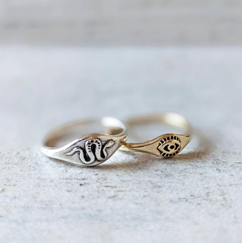 Snake Signet Ring: Bronze / Size 8 - 57.0mm - Freshie & Zero Studio Shop