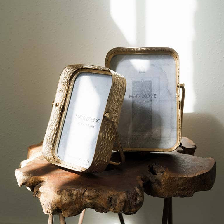 Loha 5x7 Rounded Picture Frame - Embossed Iron - Freshie & Zero Studio Shop