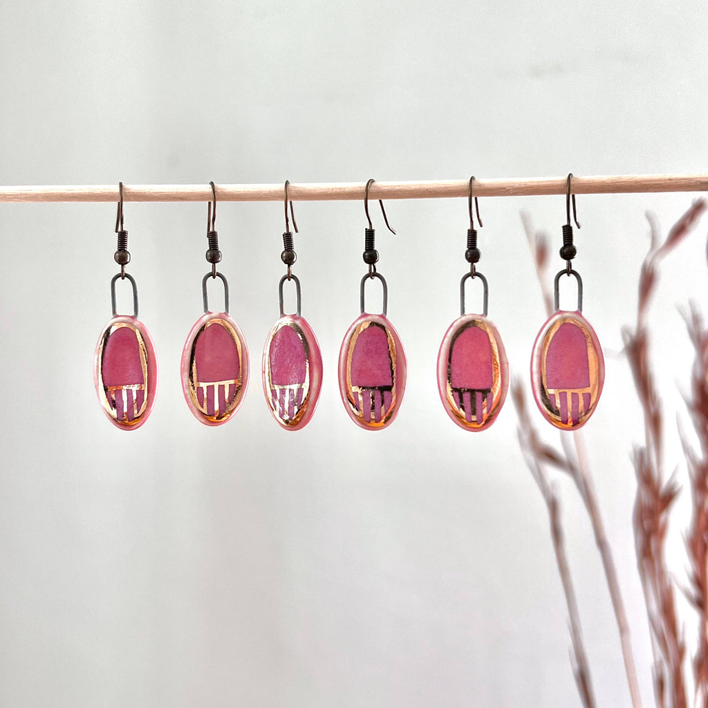 Pink Small Oval Clay Earrings with Gold Lines - Freshie & Zero Studio Shop