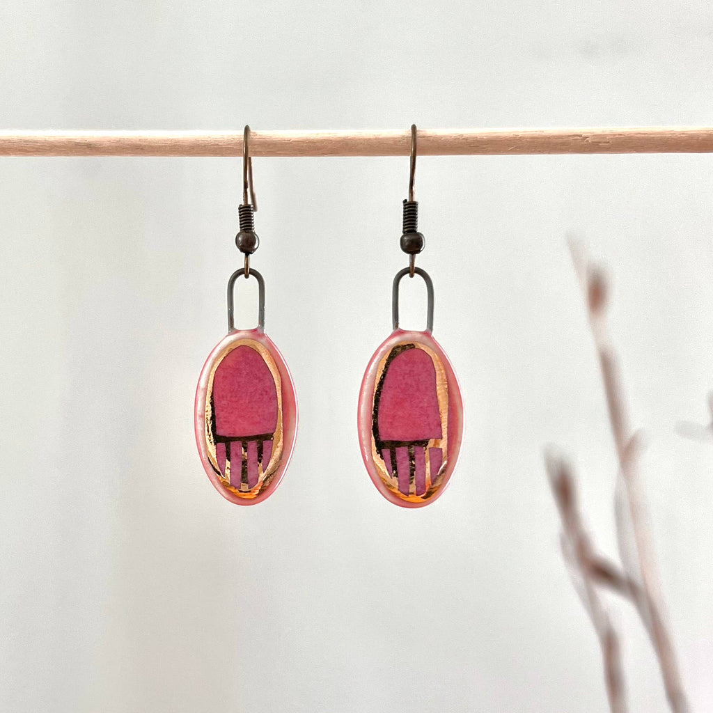 Pink Small Oval Clay Earrings with Gold Lines - Freshie & Zero Studio Shop