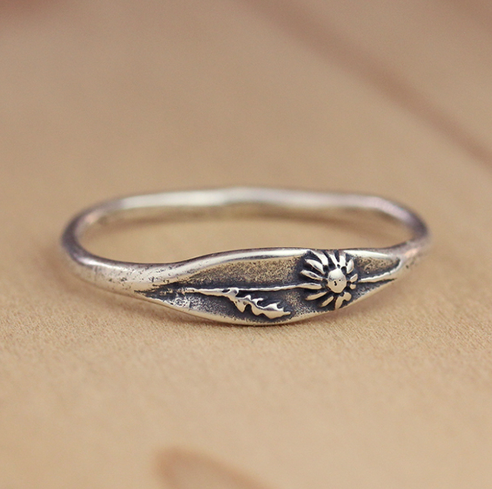 Daisy Ring: Sterling Silver / Size 6.5 - Freshie & Zero Studio Shop