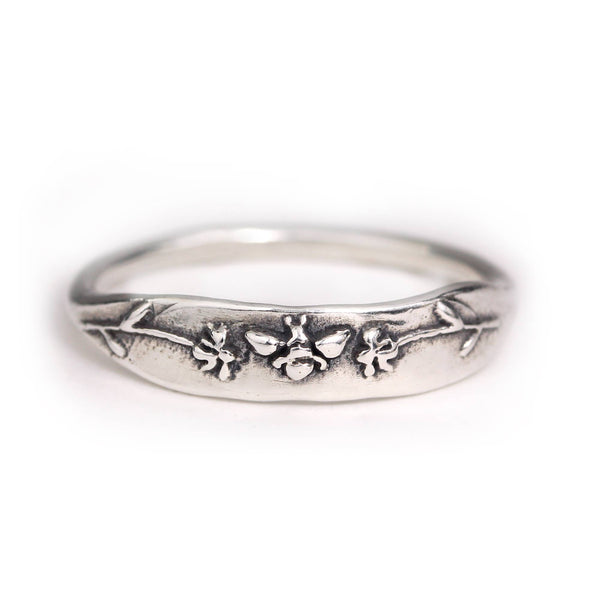 Bee in Flowers Signet Ring: Bronze / Size 7 - 54.4mm - Freshie & Zero Studio Shop