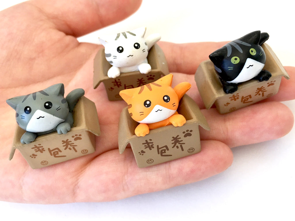 Cat in Box Mini Figure - Freshie & Zero Studio Shop